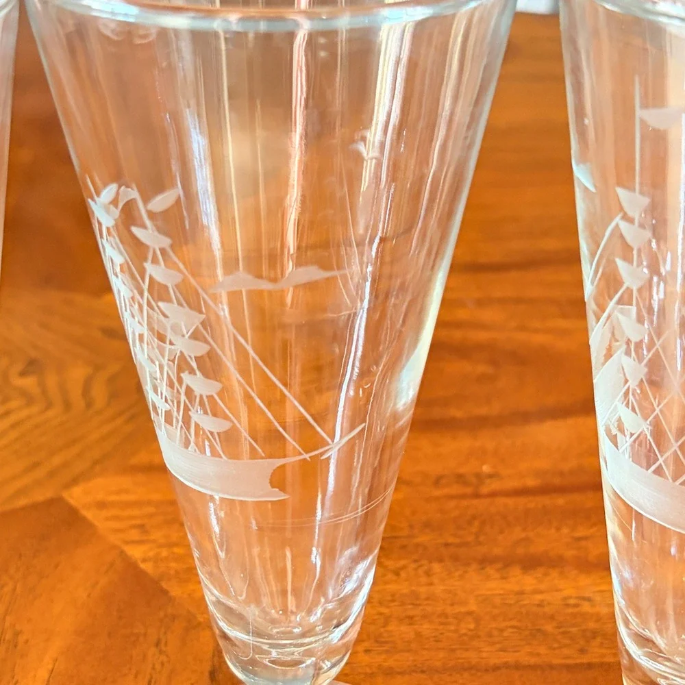 VTG Javit Clipper Ship Pilsner Glasses 7.5